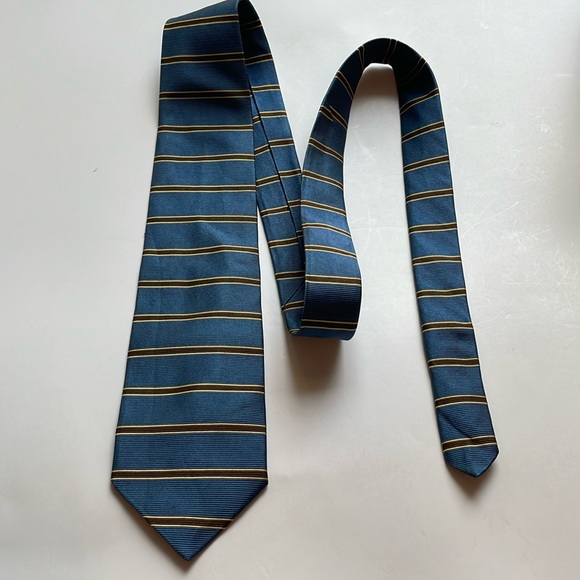 Brooks Brothers Makers 100% silk necktie USA made tie blue stripes 56” X 3 5/8” - Picture 4 of 7